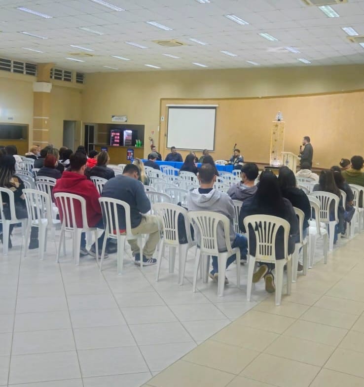 Aula inaugural dos cursos sociais no salão social do Santuário do Rocio