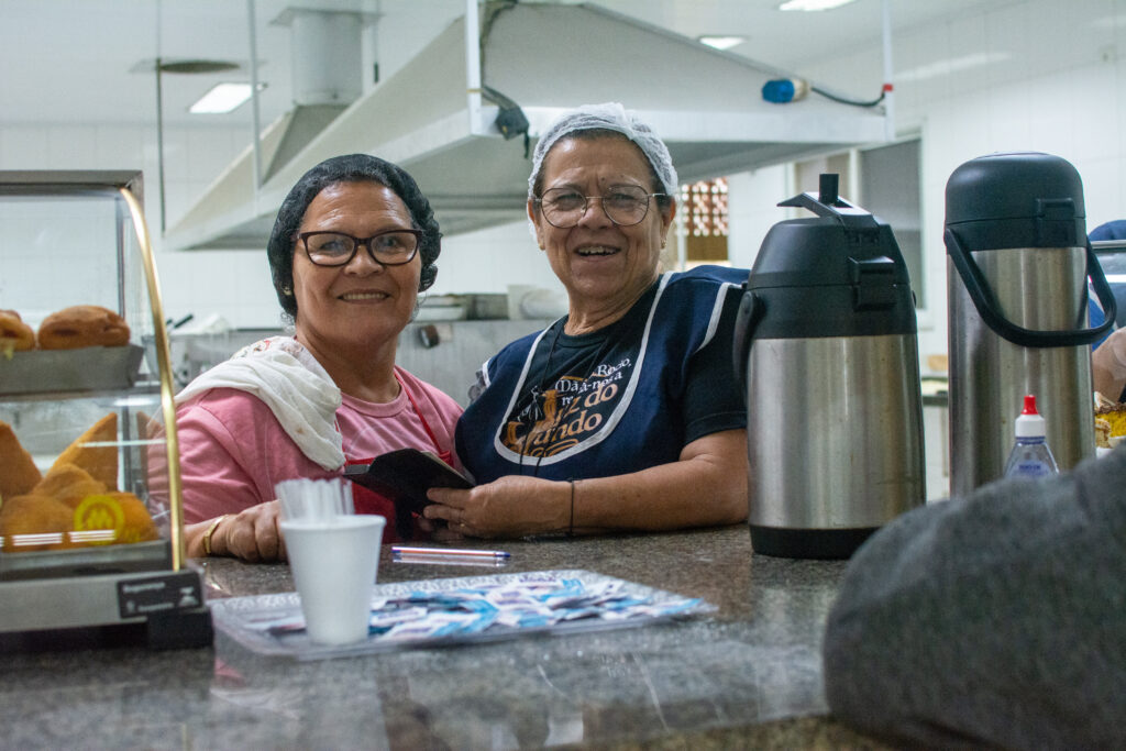 Participantes reunidos durante a Ação Entre Amigos no Santuário Estadual de Nossa Senhora do Rocio