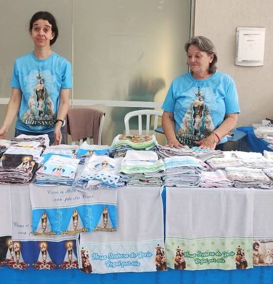 Os produtos da Pastoral do Artesanato Rocio" Produtos artesanais da Pastoral do Artesanato Rocio: terços, bolsas e bordados marianos